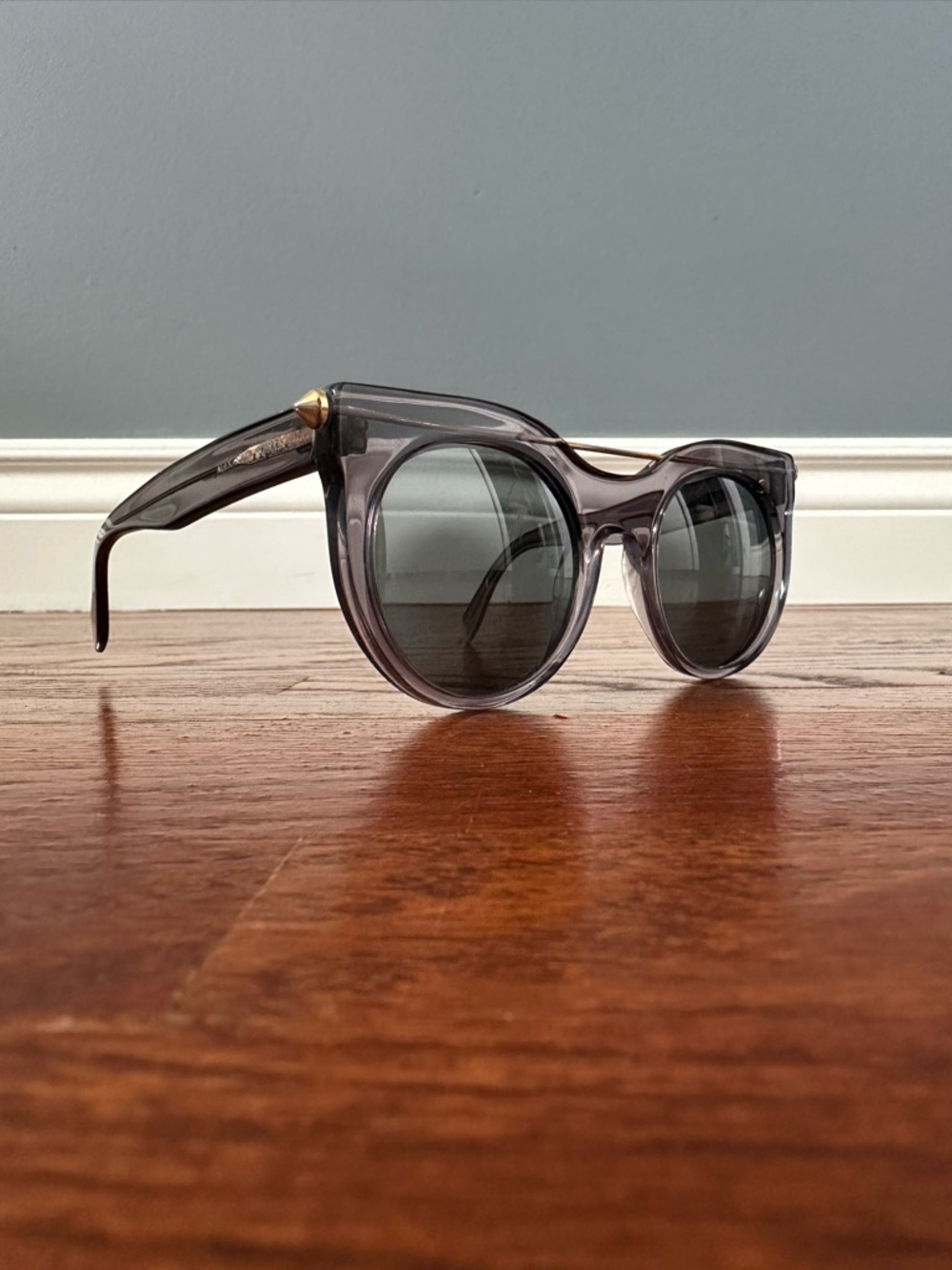 Alexander McQueen Piercing Detail Sunglasses - AM0001S - Grey Frame